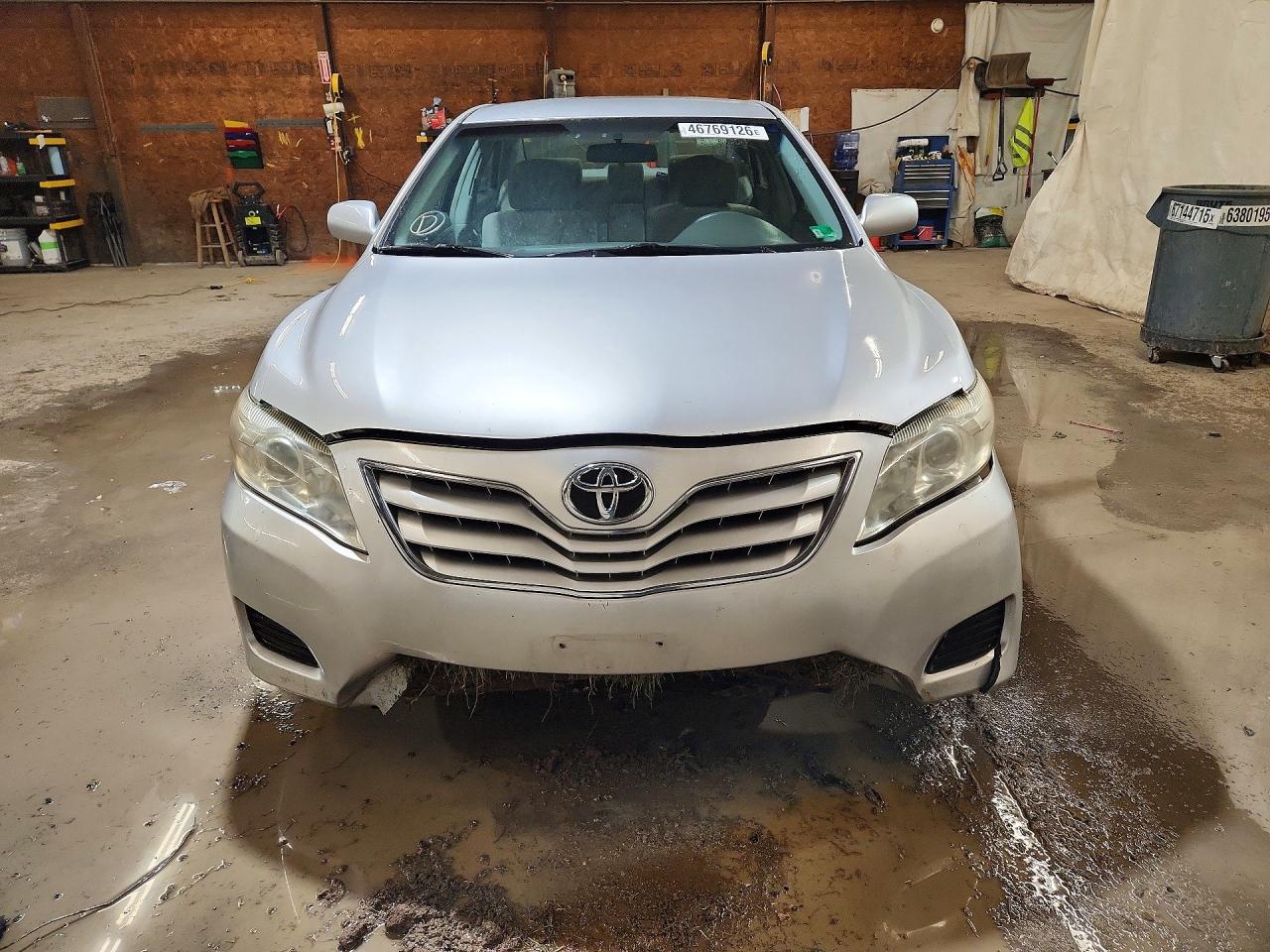 2010 TOYOTA CAMRY LE photo 5