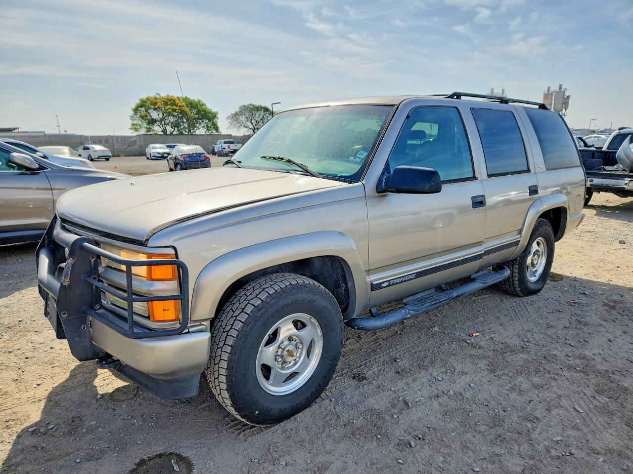 2000 CHEVROLET TAHOE