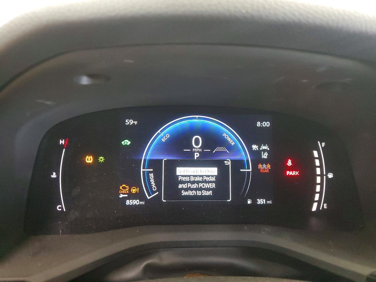2025 TOYOTA CAMRY LE photo 9