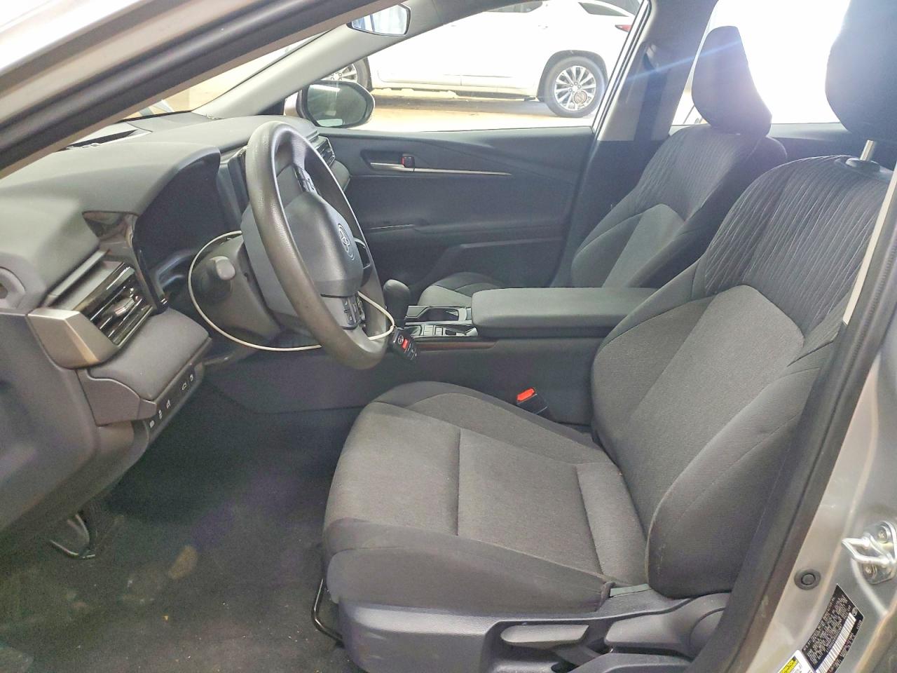 2025 TOYOTA CAMRY LE photo 7