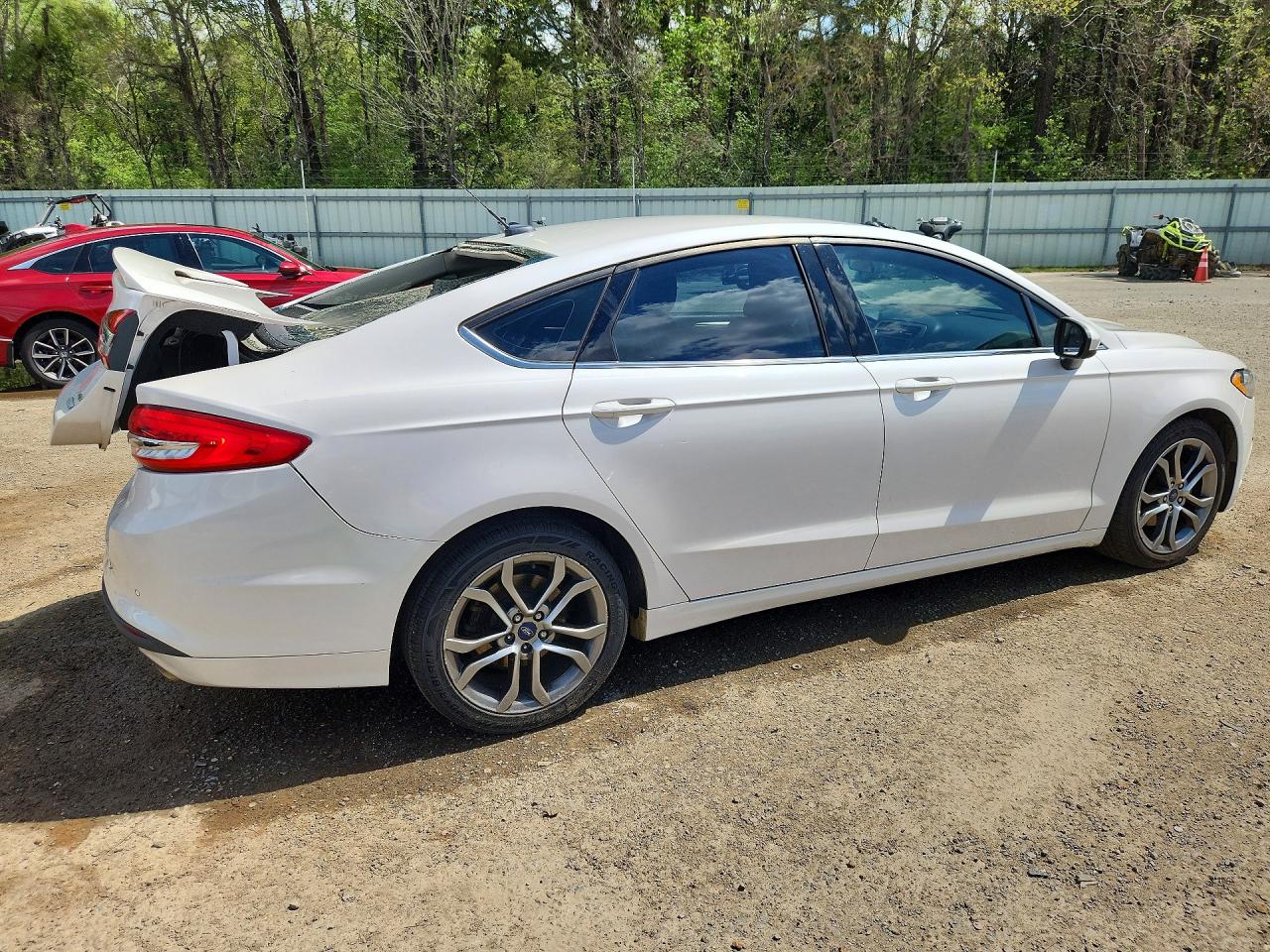 2017 FORD FUSION SE photo 5