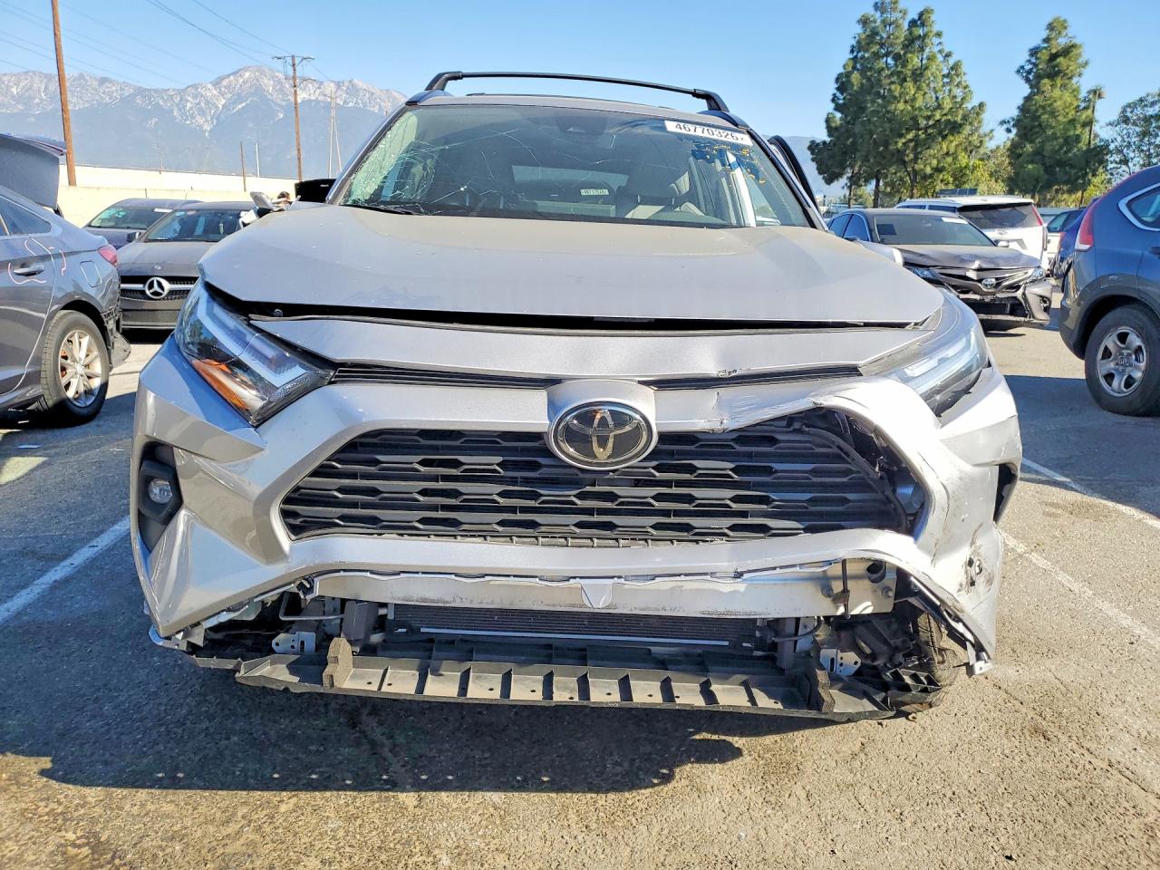 2022 TOYOTA RAV4 XLE PREMIUM photo 13