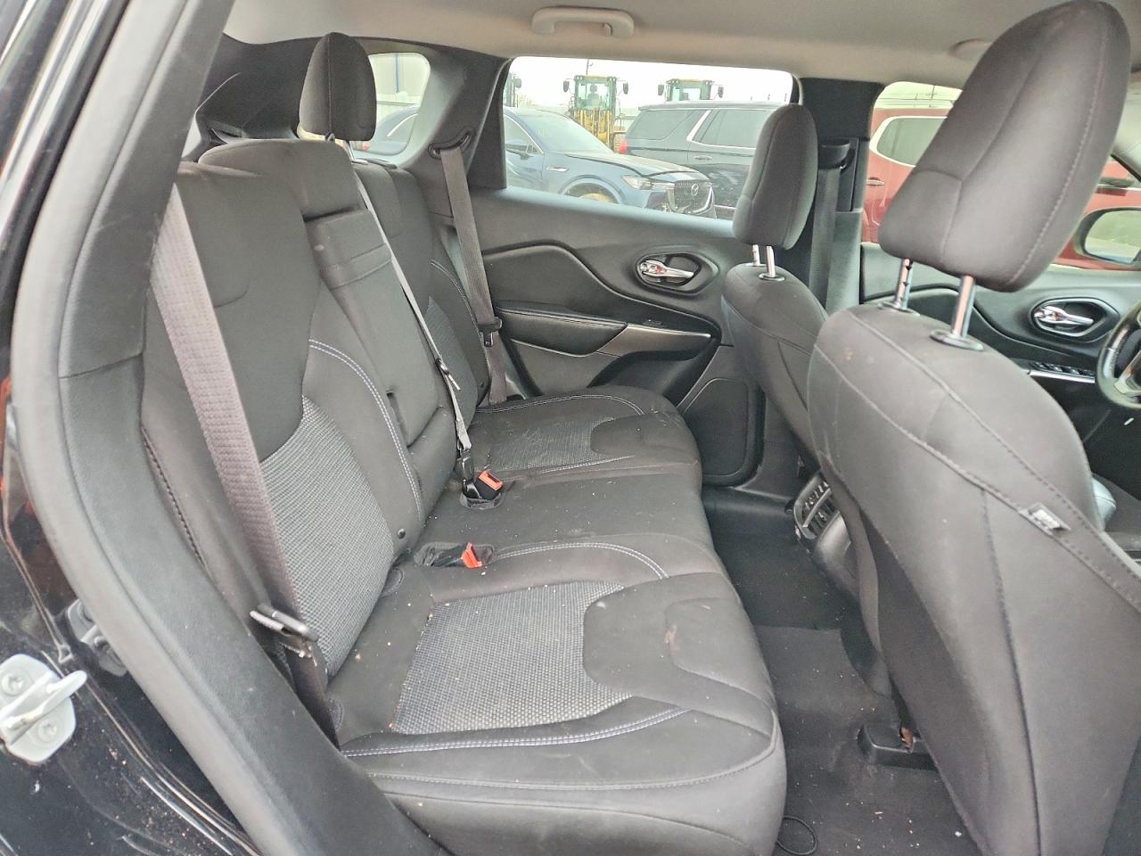 2019 JEEP CHEROKEE LATITUDE photo 10
