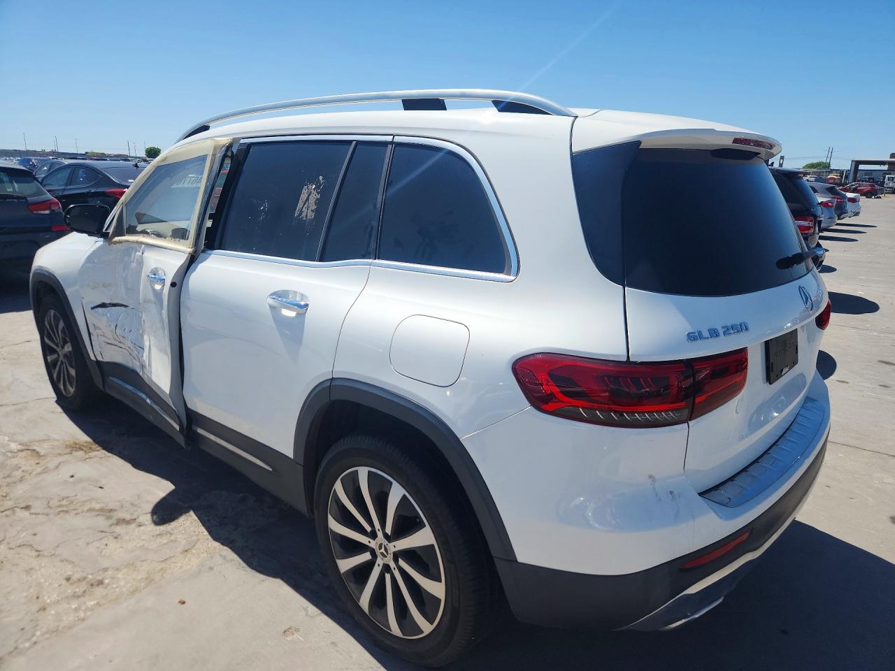 2020 MERCEDES-BENZ GLB 250 photo 2