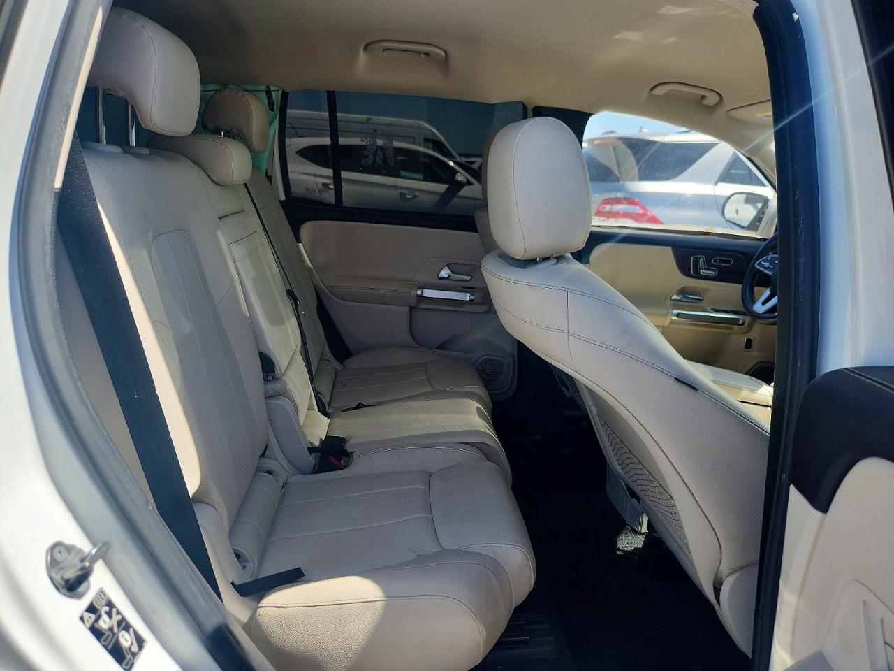 2020 MERCEDES-BENZ GLB 250 photo 11