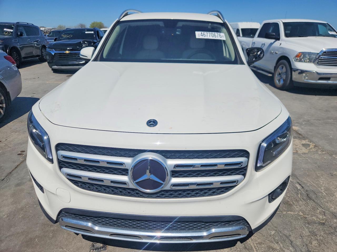 2020 MERCEDES-BENZ GLB 250 photo 5