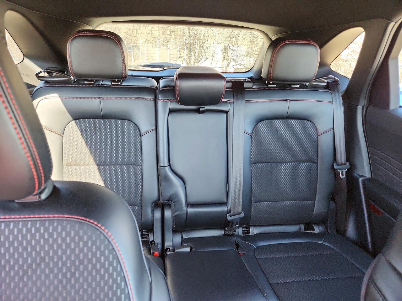 2025 FORD ESCAPE ST LINE photo 10