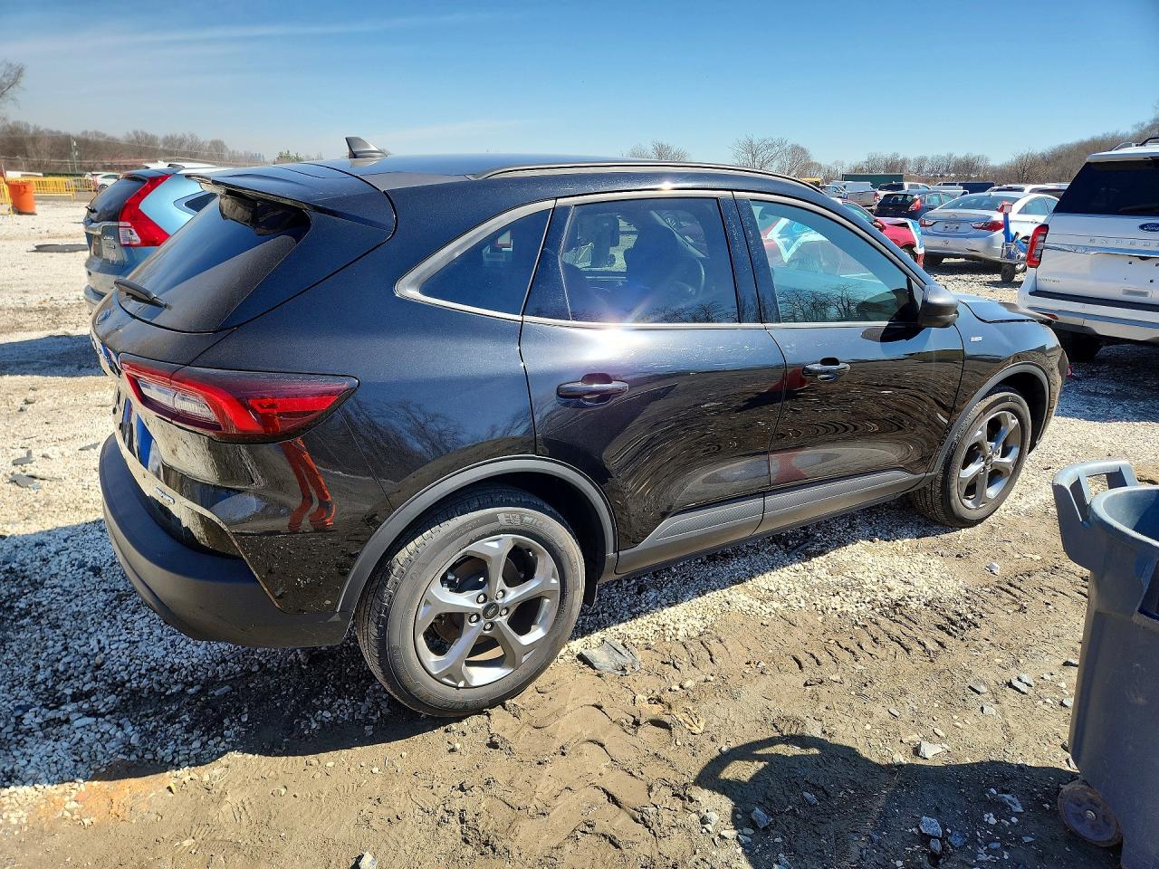 2025 FORD ESCAPE ST LINE photo 3
