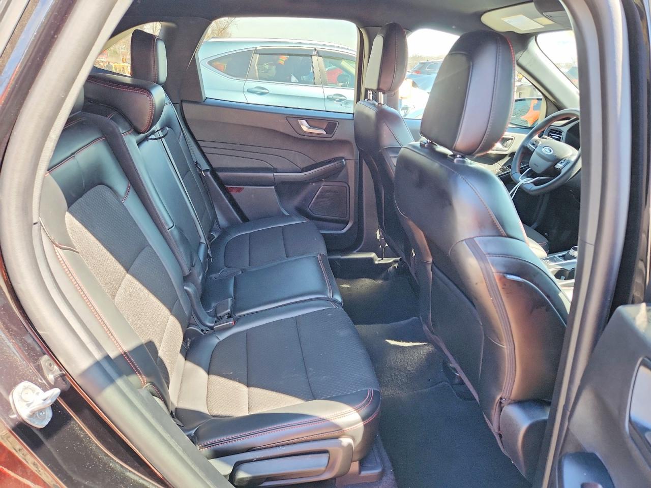 2025 FORD ESCAPE ST LINE photo 11