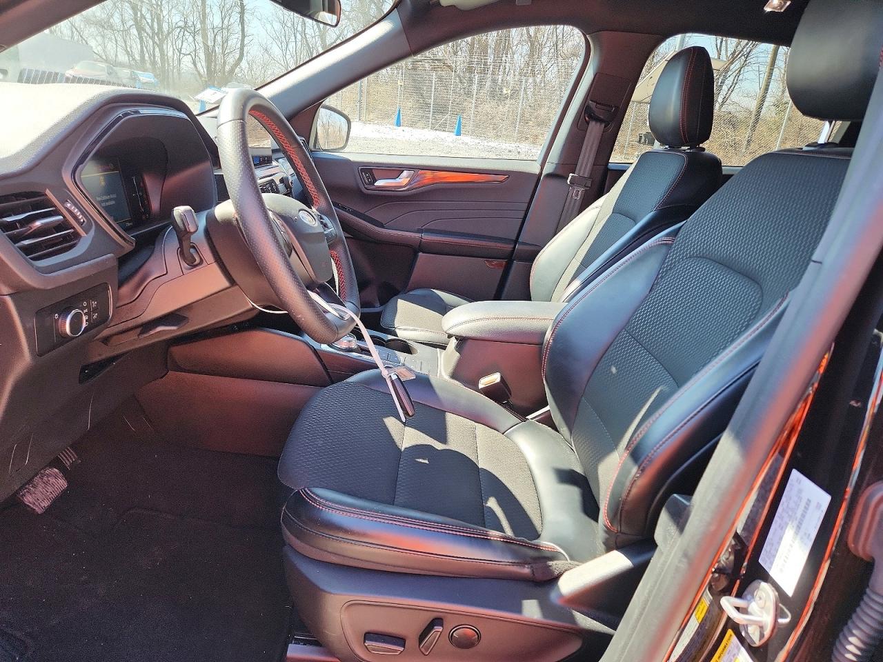 2025 FORD ESCAPE ST LINE photo 7