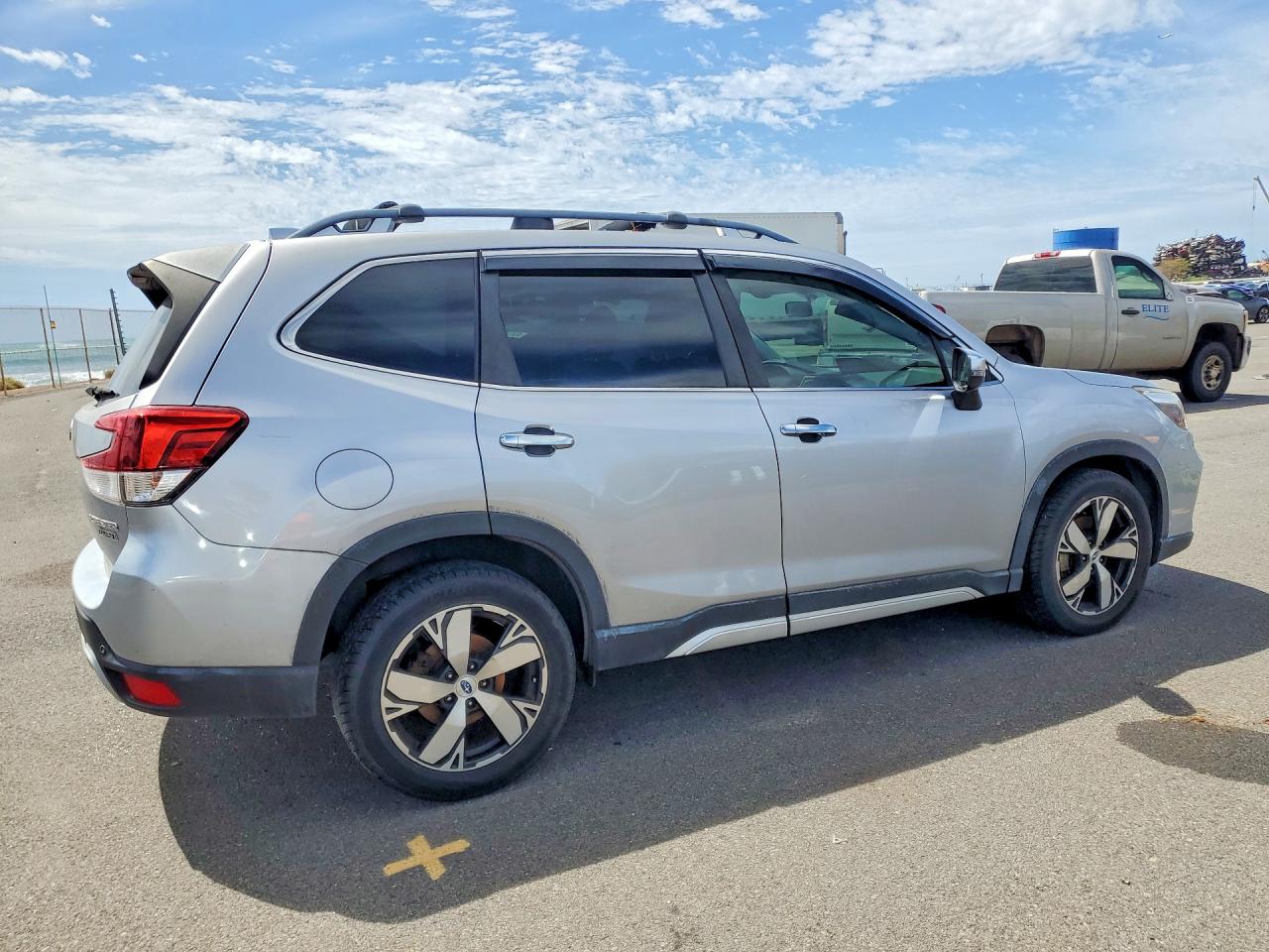 2019 SUBARU FORESTER TOURING photo 3