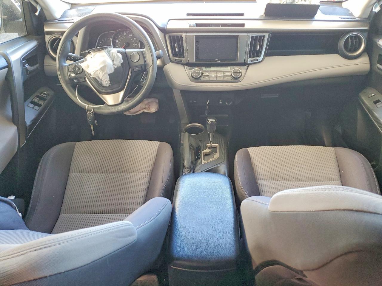 2015 TOYOTA RAV4 XLE photo 8