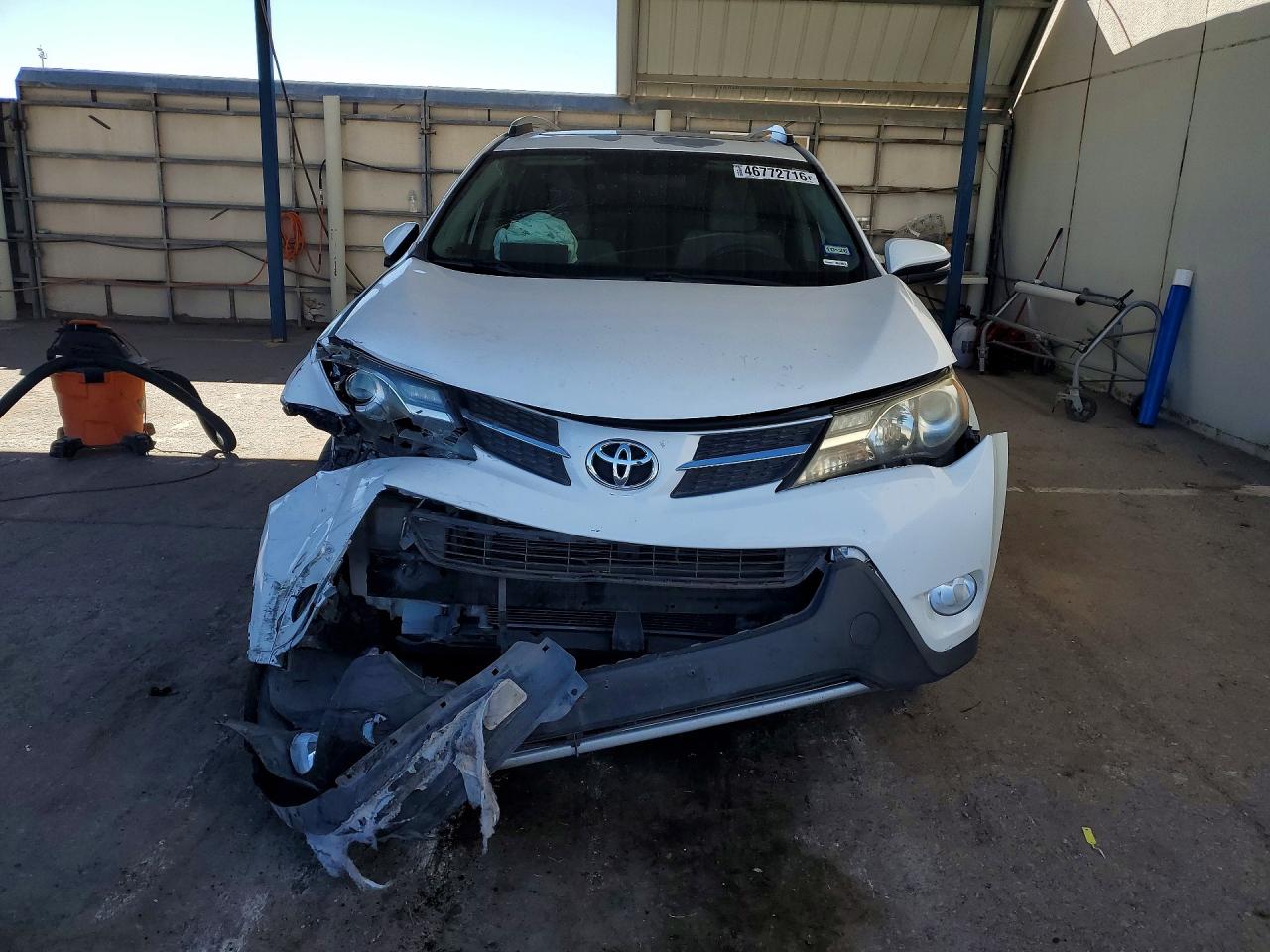 2015 TOYOTA RAV4 XLE photo 5