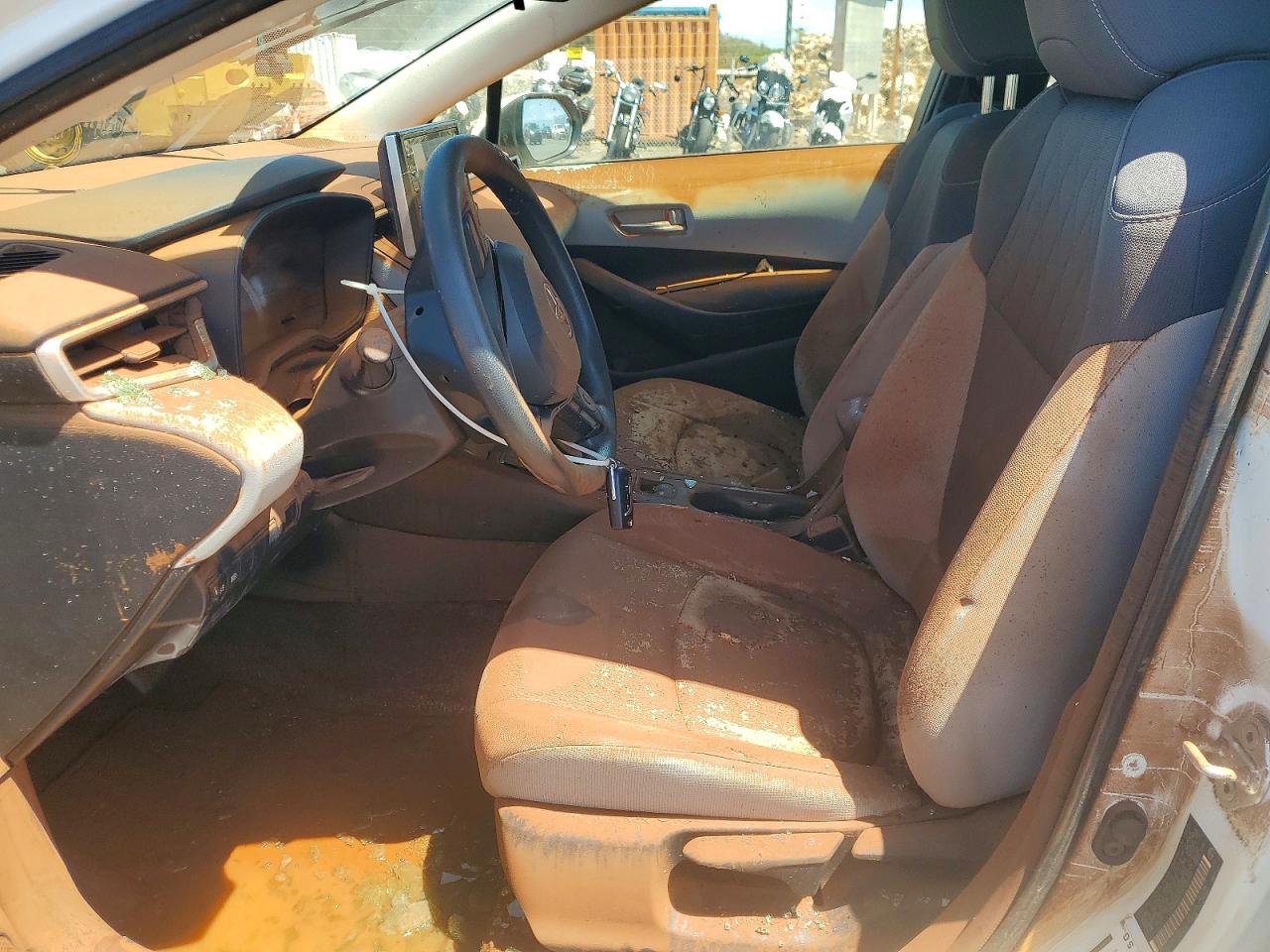 2021 TOYOTA COROLLA LE photo 7
