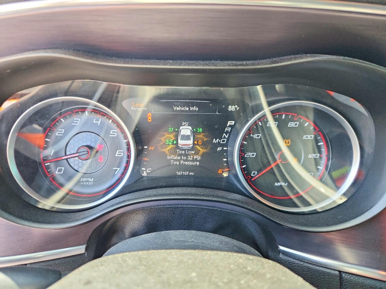 2015 DODGE CHARGER SE photo 17