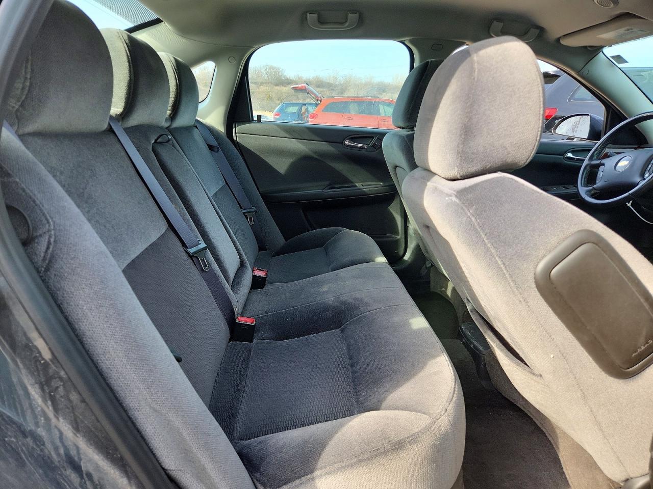 2011 CHEVROLET IMPALA LT photo 28
