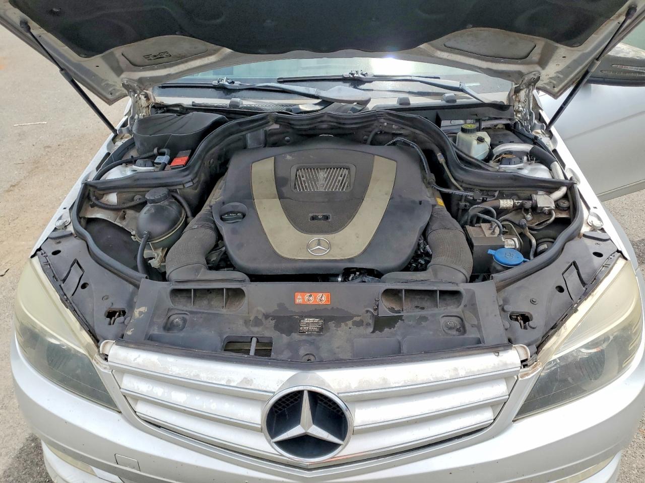 2011 MERCEDES-BENZ C 300 photo 21
