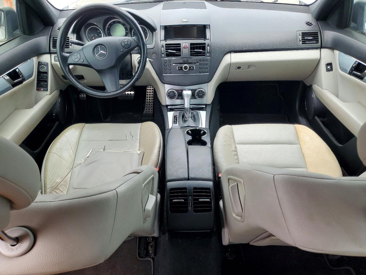 2011 MERCEDES-BENZ C 300 photo 15