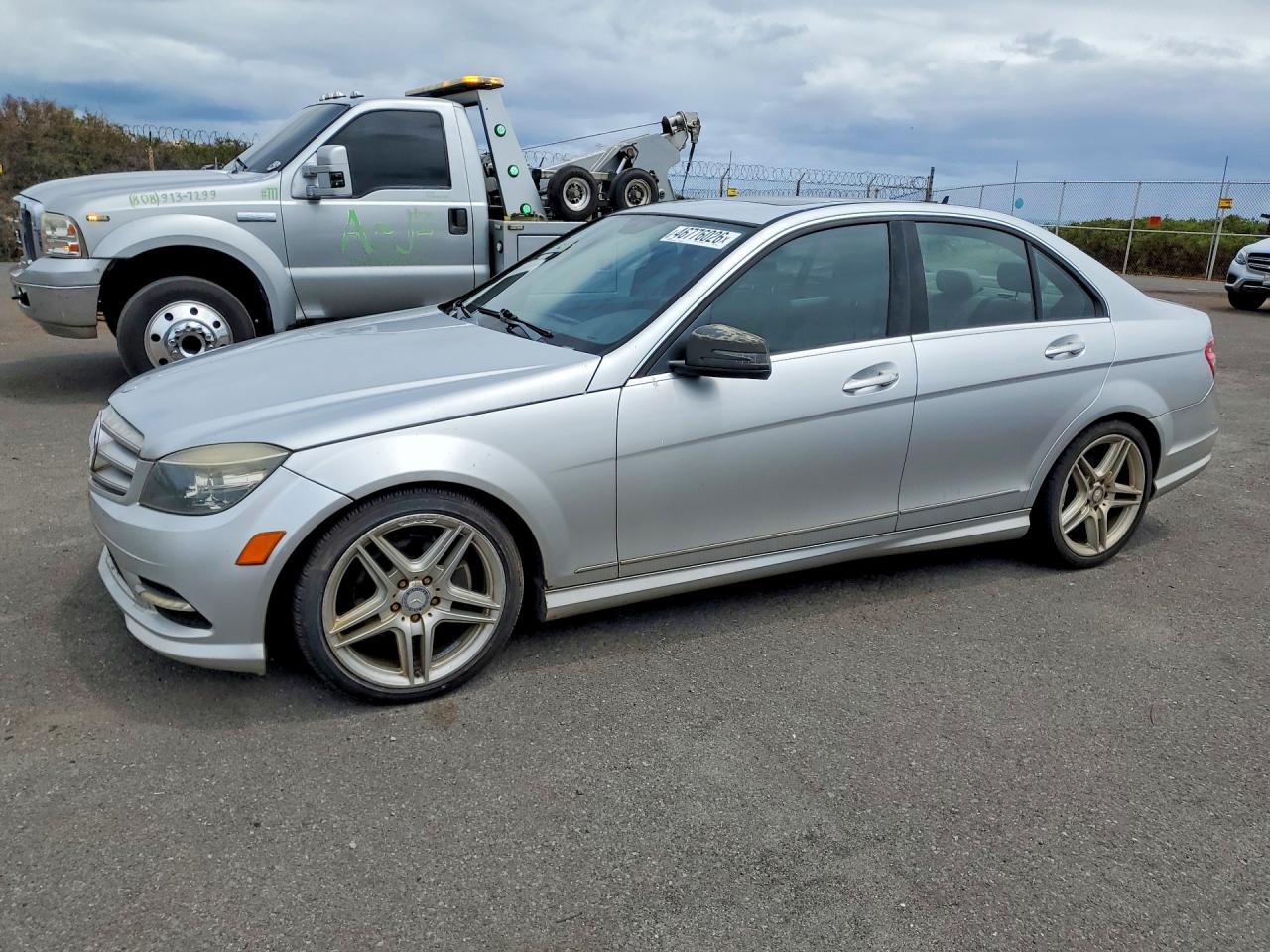 2011 MERCEDES-BENZ C