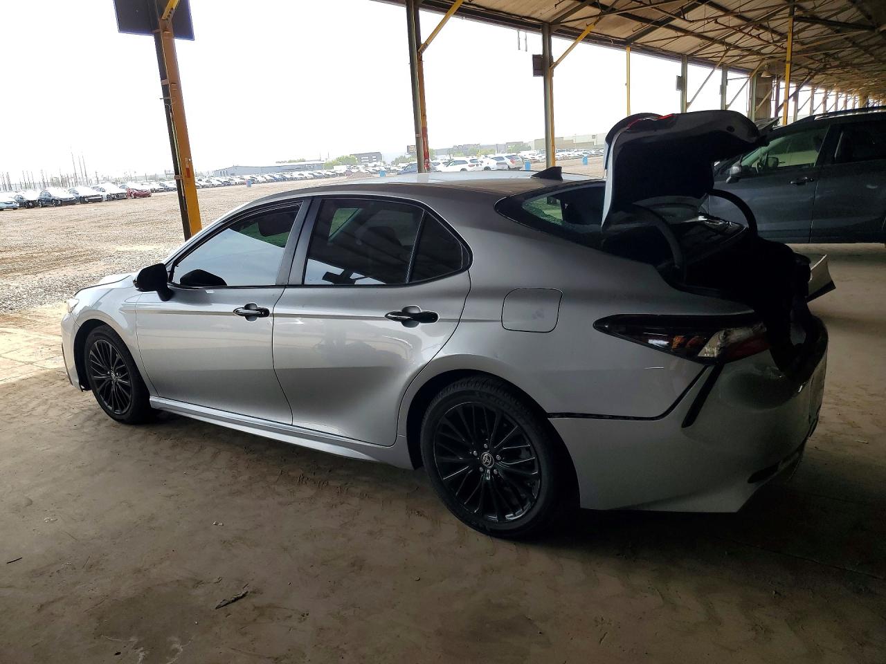 2022 TOYOTA CAMRY SE NIGHTSHADE photo 3