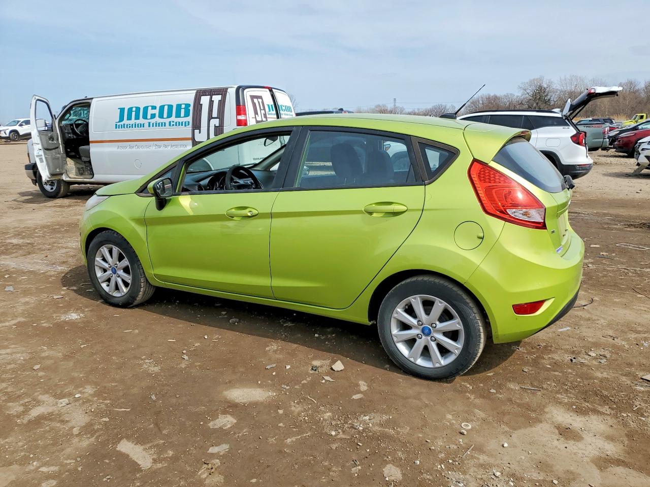 2012 FORD FIESTA photo 2