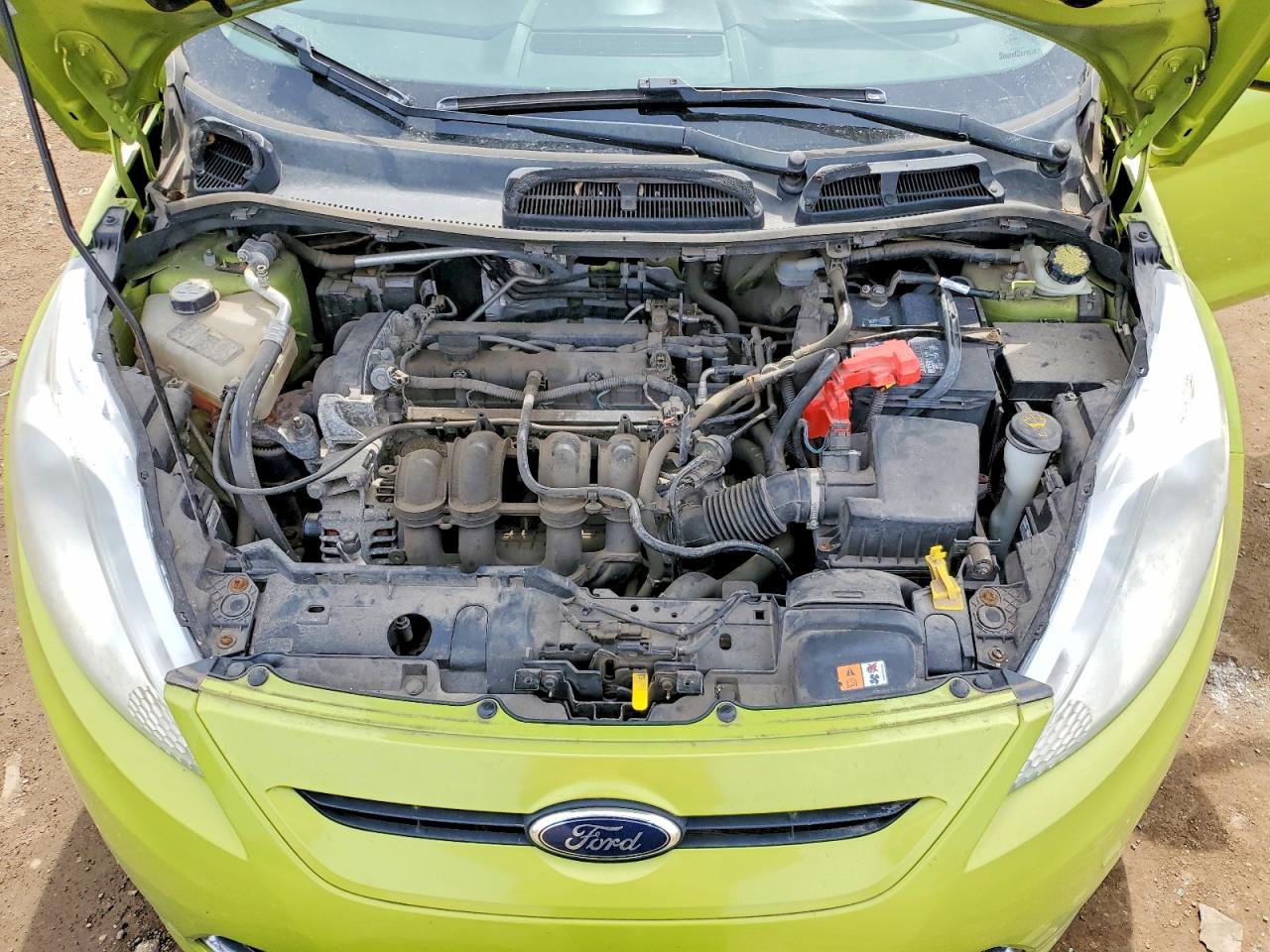 2012 FORD FIESTA photo 11
