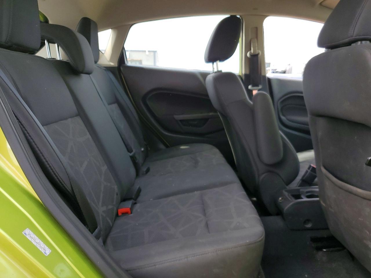 2012 FORD FIESTA photo 10