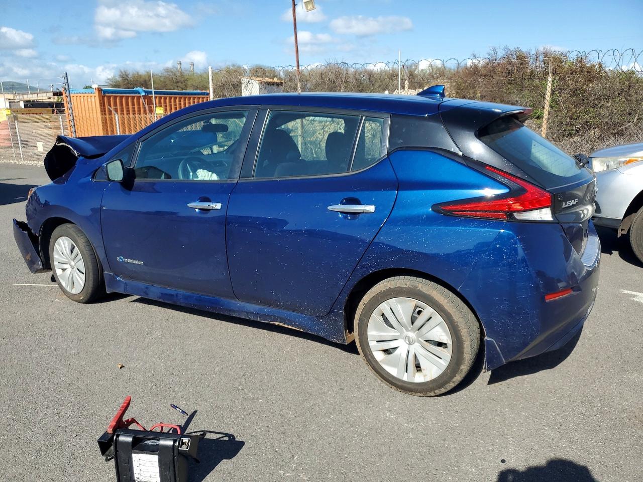 2019 NISSAN LEAF S photo 3