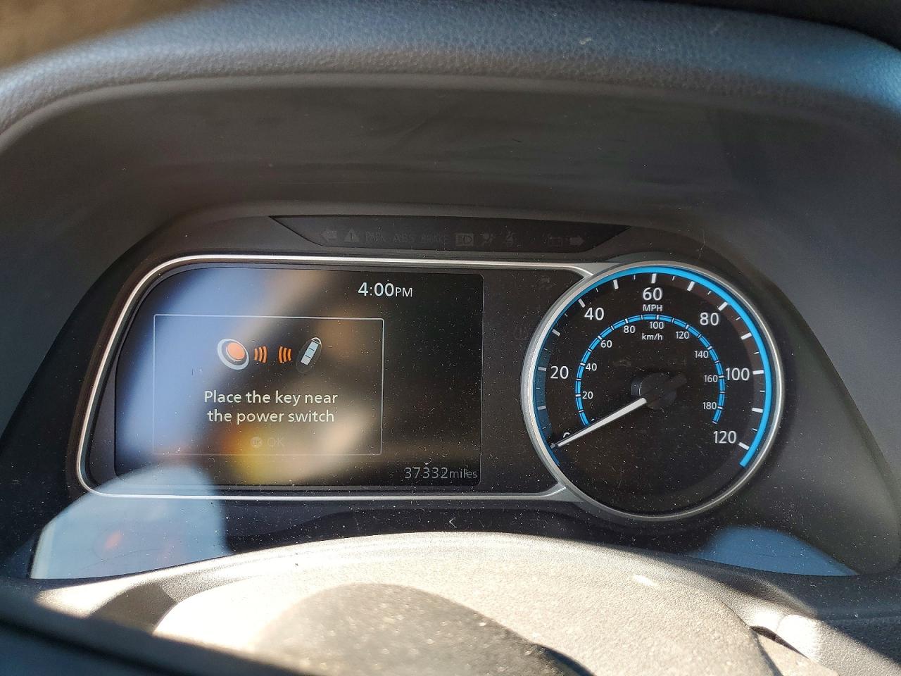 2019 NISSAN LEAF S photo 17