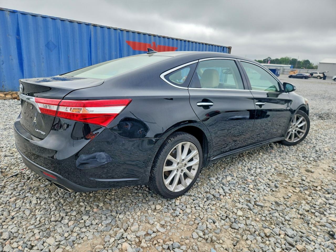 2013 TOYOTA AVALON LIMITED photo 3