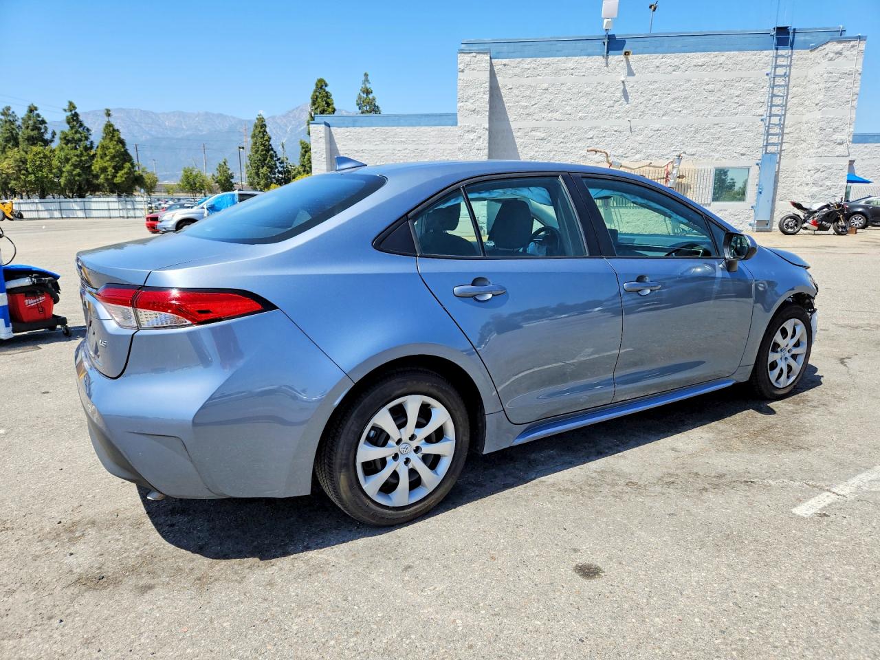 2024 TOYOTA COROLLA LE photo 5