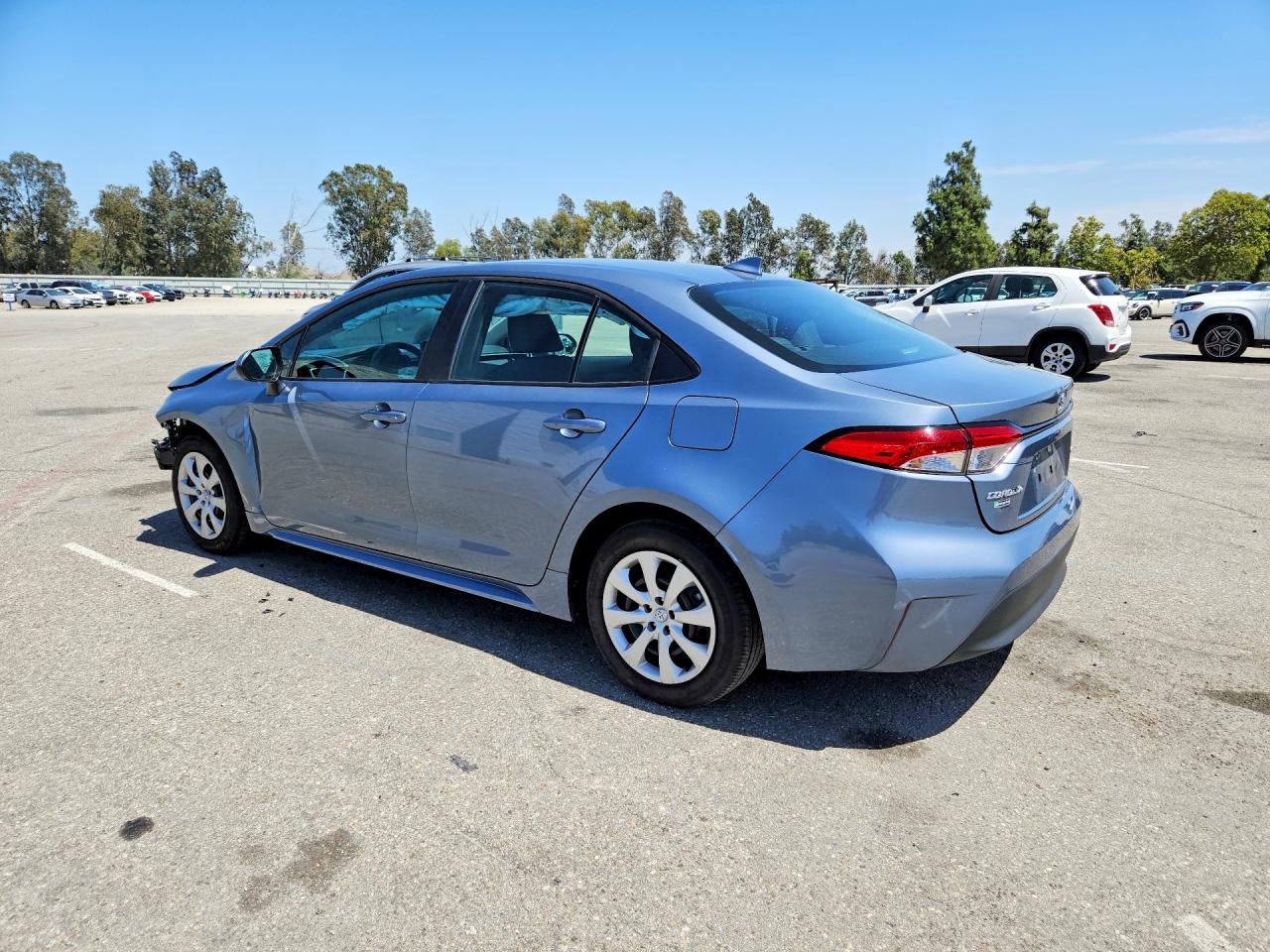 2024 TOYOTA COROLLA LE photo 3