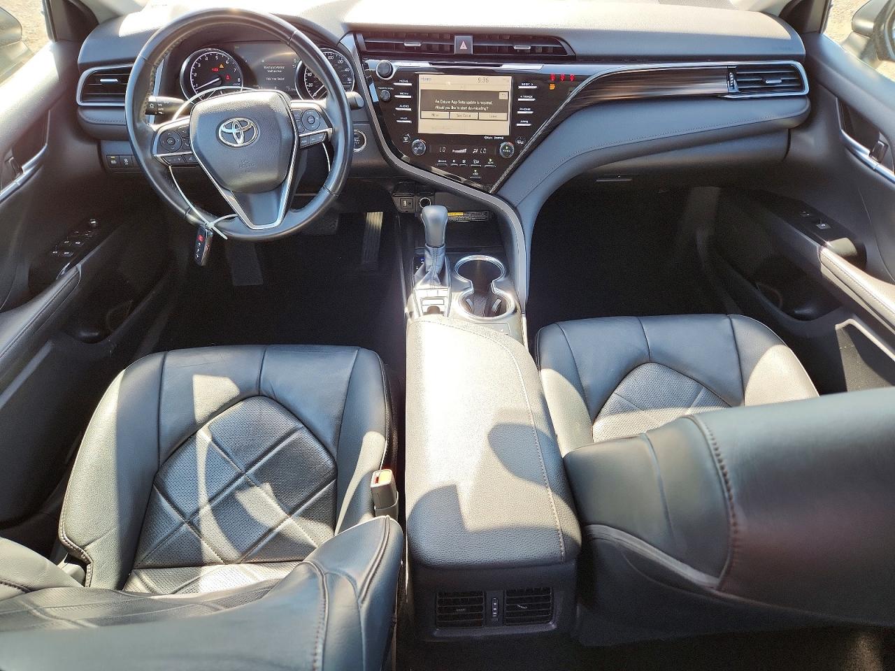 2019 TOYOTA CAMRY XLE photo 15