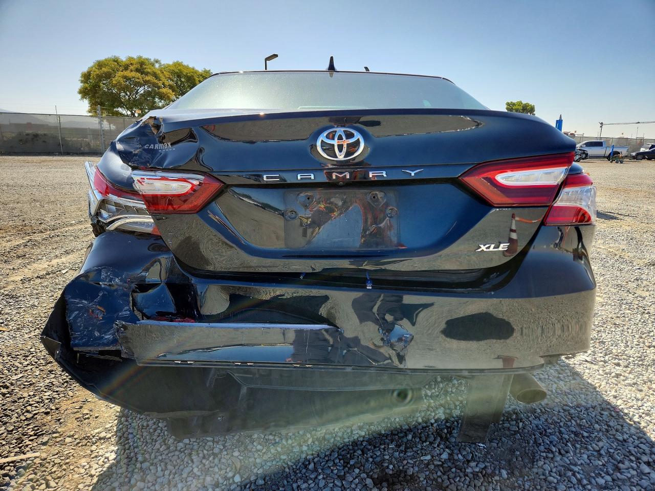 2019 TOYOTA CAMRY XLE photo 11