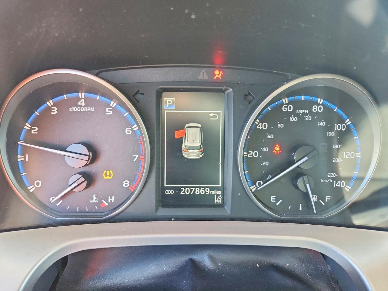 2018 TOYOTA RAV4 LE photo 17