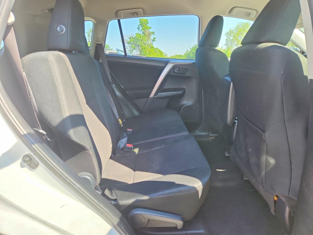2018 TOYOTA RAV4 LE photo 19