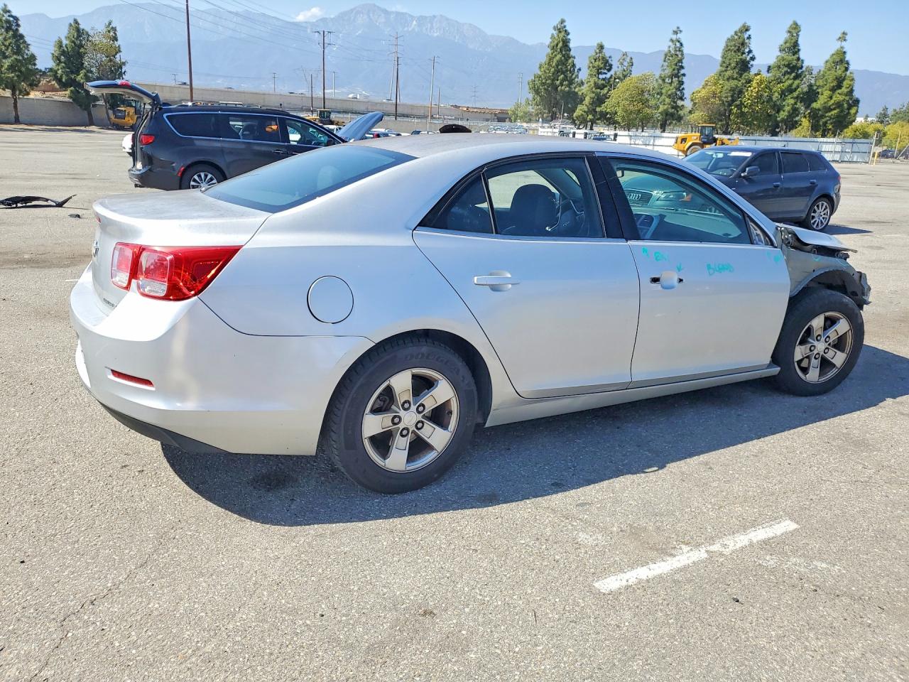 2013 CHEVROLET MALIBU 1LT photo 3