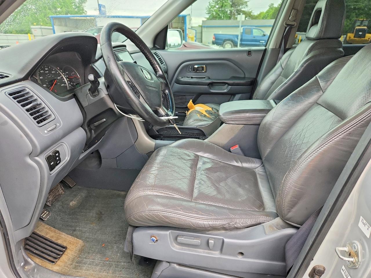 2004 HONDA PILOT EXL photo 19