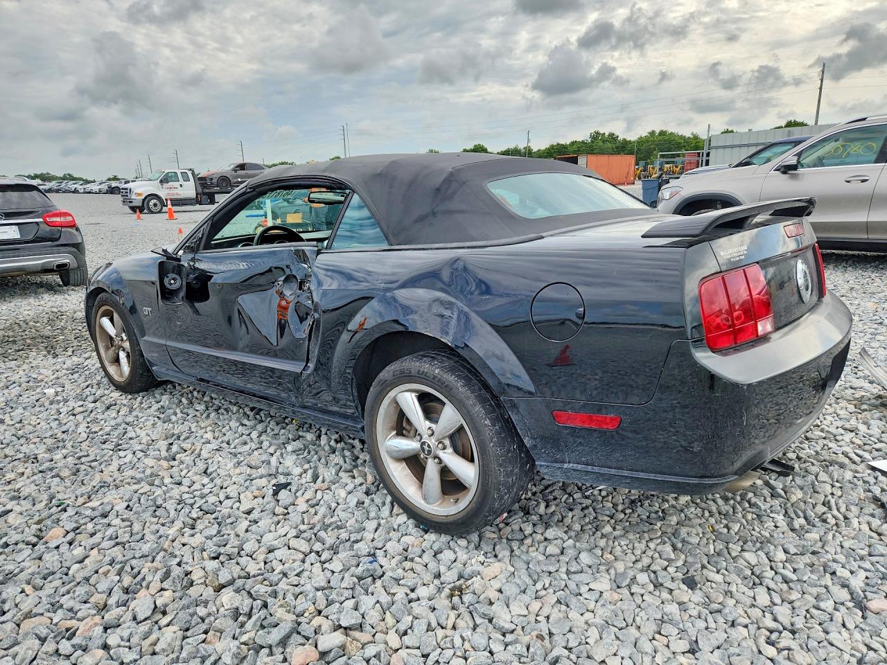 2008 FORD MUSTANG GT photo 2