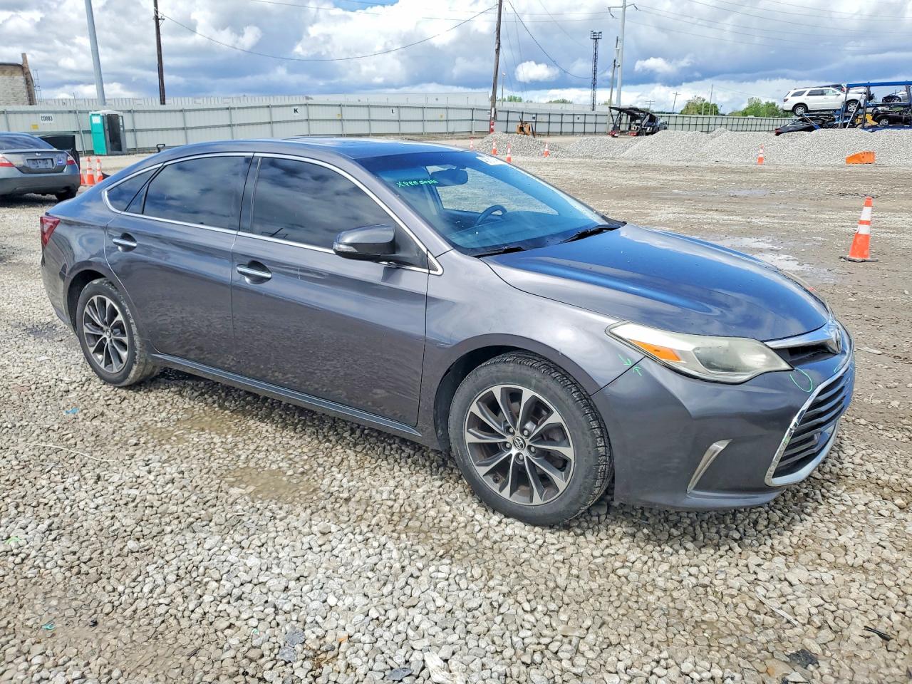 2016 TOYOTA AVALON XLE PREMIUM photo 4