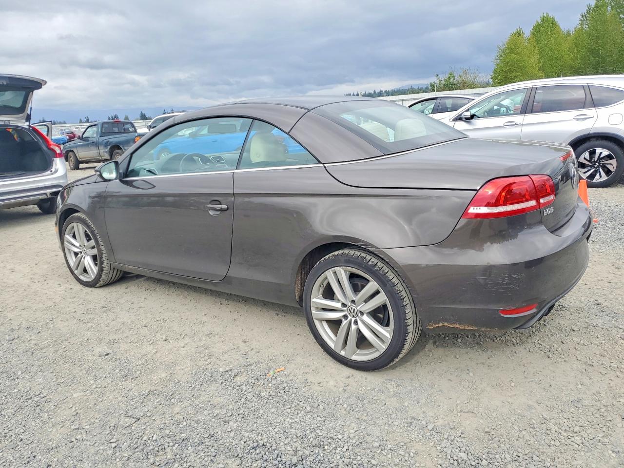 2012 VOLKSWAGEN EOS LUX photo 3
