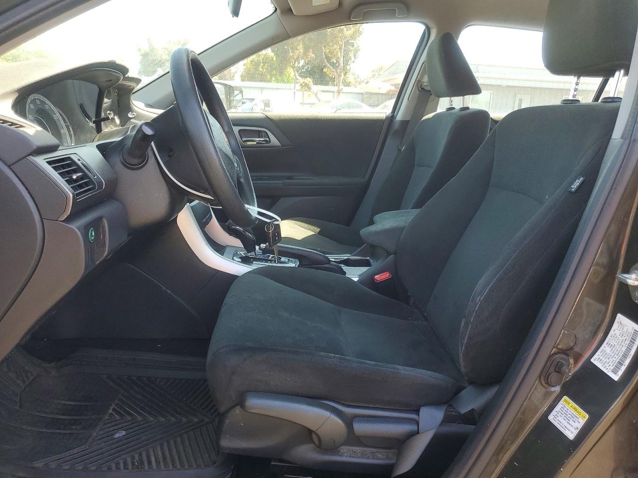 2013 HONDA ACCORD LX photo 19