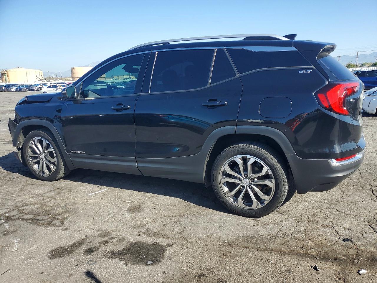 2019 GMC TERRAIN photo 3