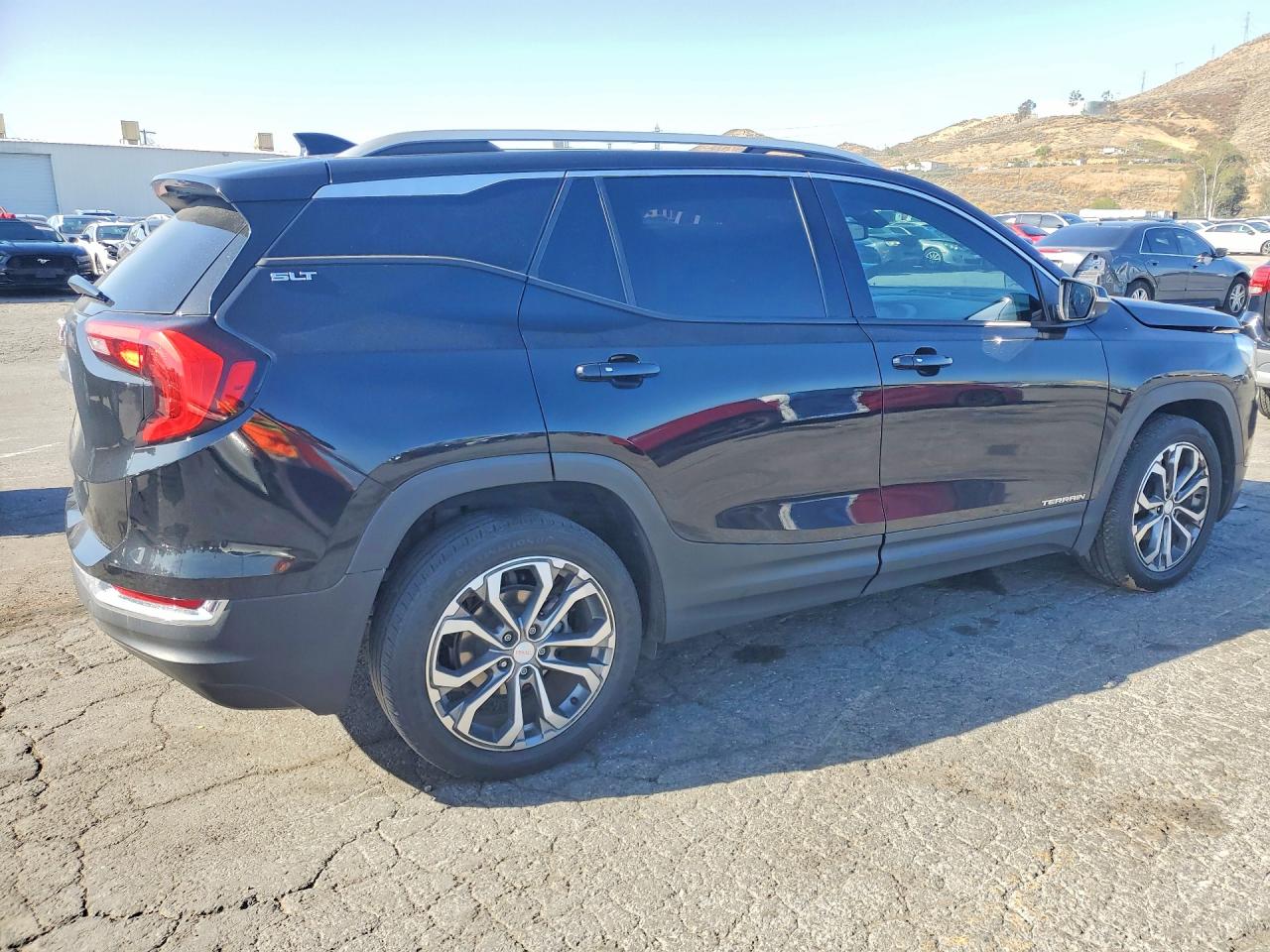 2019 GMC TERRAIN photo 5