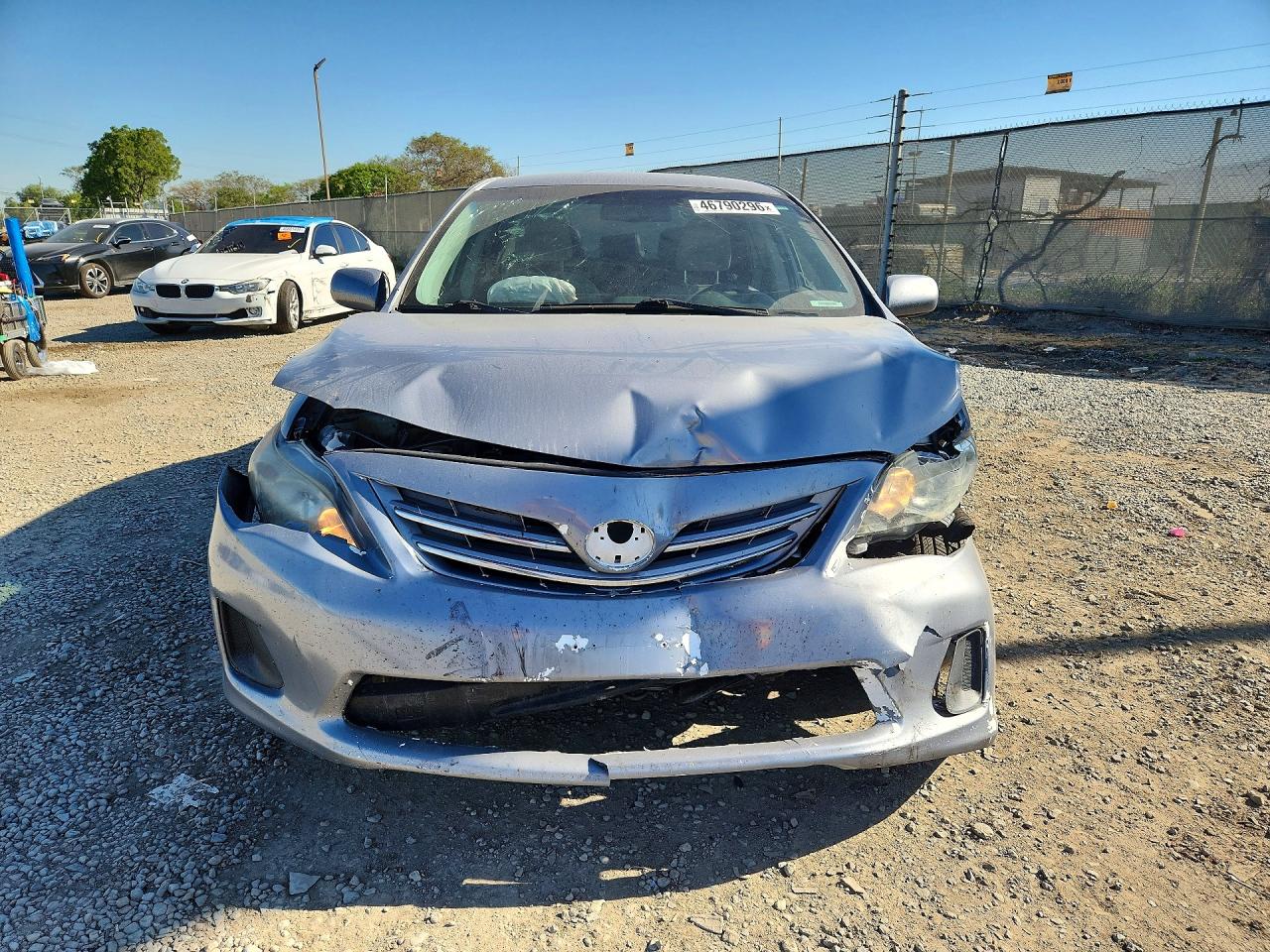 2013 TOYOTA COROLLA LE photo 9