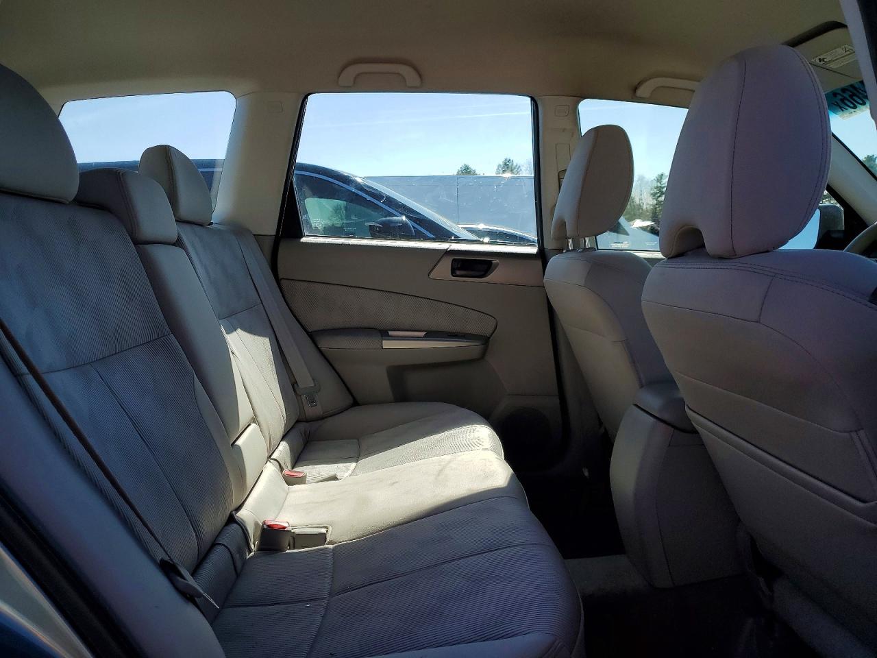 2010 SUBARU FORESTER XS photo 11