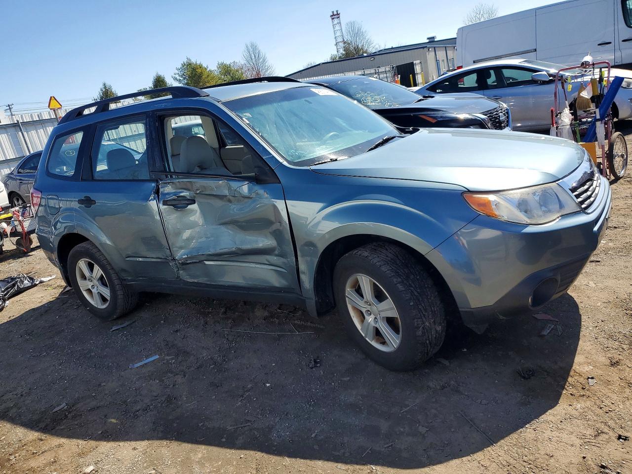 2010 SUBARU FORESTER XS photo 4