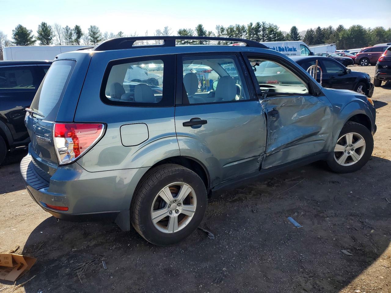 2010 SUBARU FORESTER XS photo 3