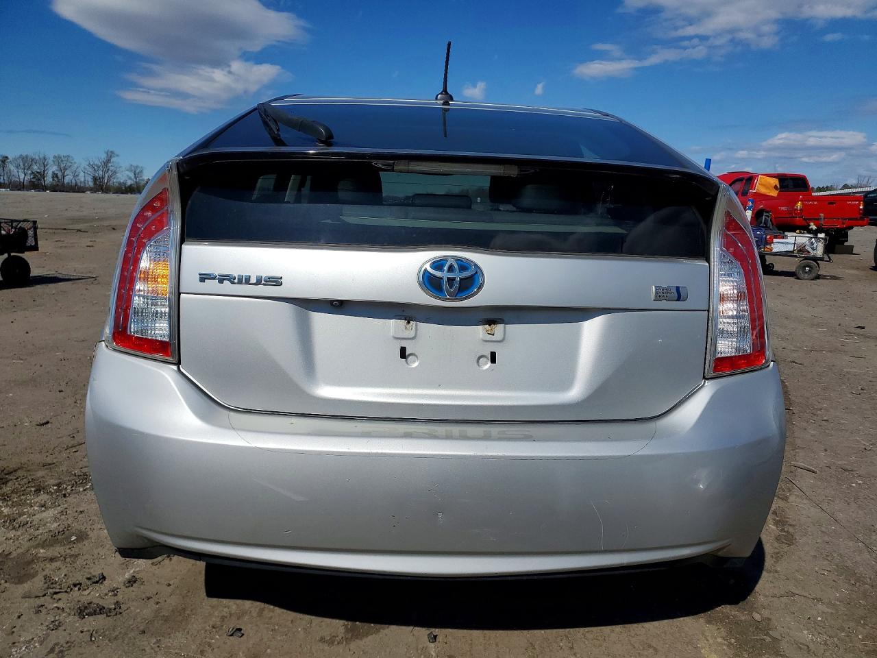 2013 TOYOTA PRIUS FOUR photo 11