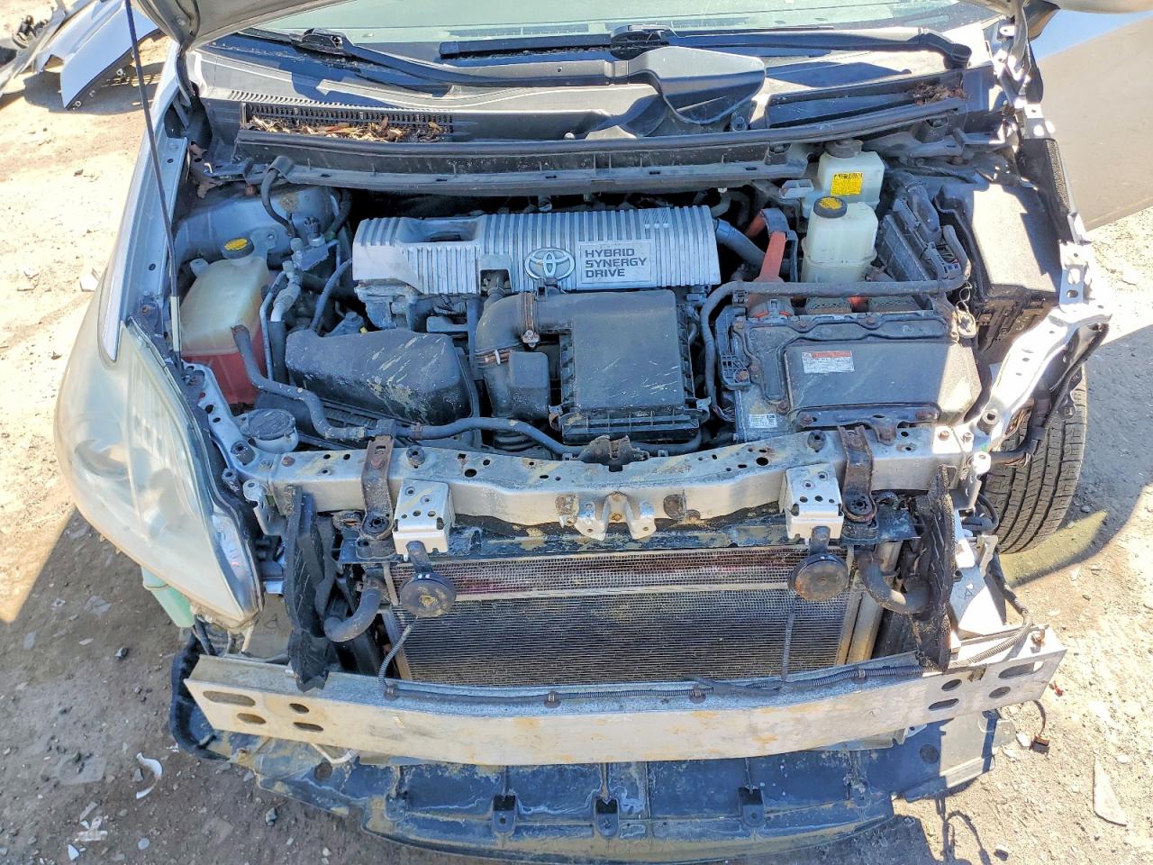 2013 TOYOTA PRIUS FOUR photo 21